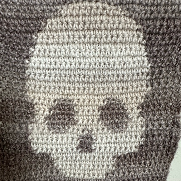 Spooky Skull Wall Hanging 💀 - Picture 4 of 5